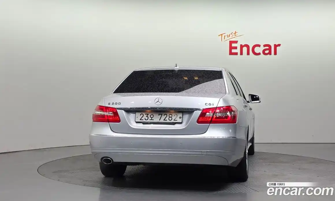 Mercedes-Benz E-Class 2011 1.8 Автомат в Москве № 413030, фото 4