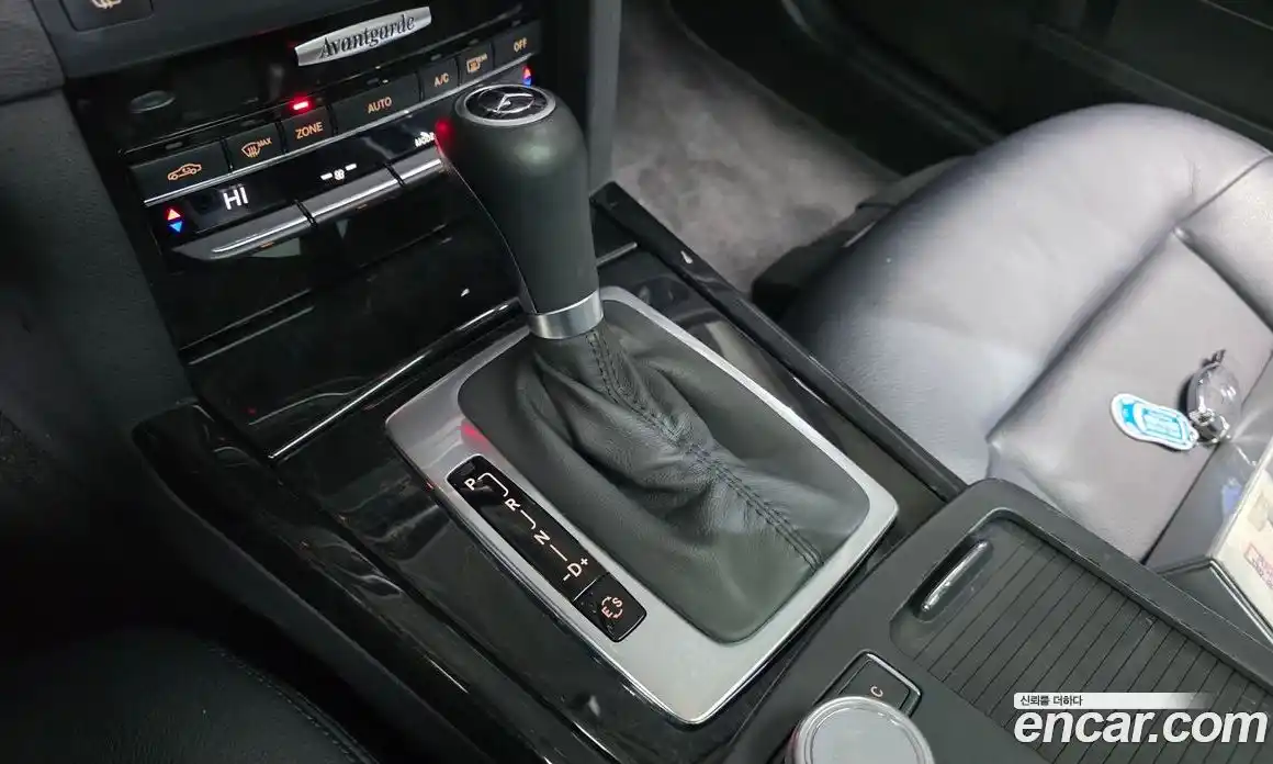 Mercedes-Benz E-Class 2011 1.8 Автомат в Москве № 413030, фото 9