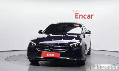 Mercedes-Benz E-Class 2022 2.0 Автомат в Москве № 413274, миниатюра 2