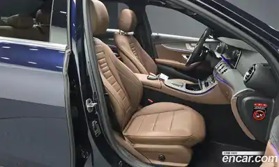 Mercedes-Benz E-Class 2022 2.0 Автомат в Москве № 413274, миниатюра 9