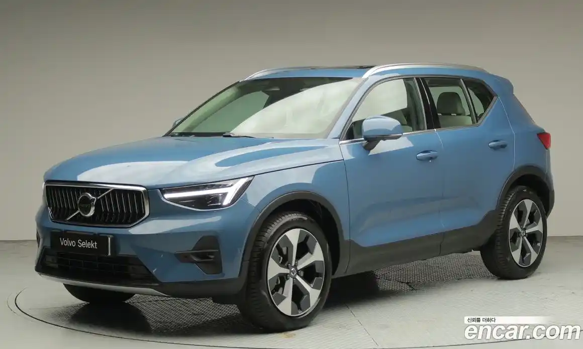 Volvo XC40 2025 2.0 Автомат в Москве № 415239, фото 1