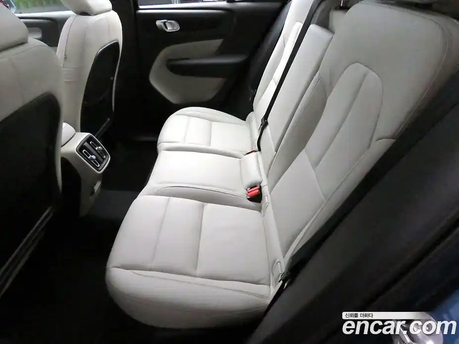 Volvo XC40 2025 2.0 Автомат в Москве № 415239, фото 11