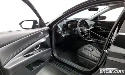 Hyundai Avante 2024 1.6 Автомат в Москве № 45047, миниатюра 10