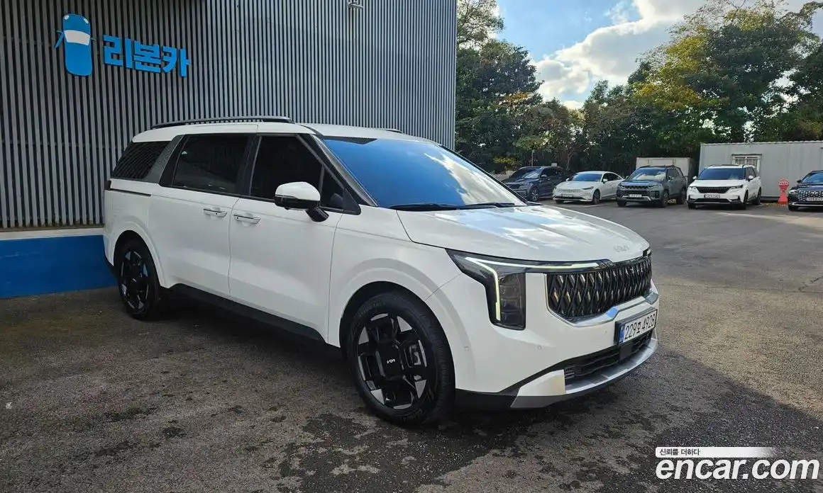 Kia Canival 2025 3.5 Автомат в Москве № 52663, фото 3