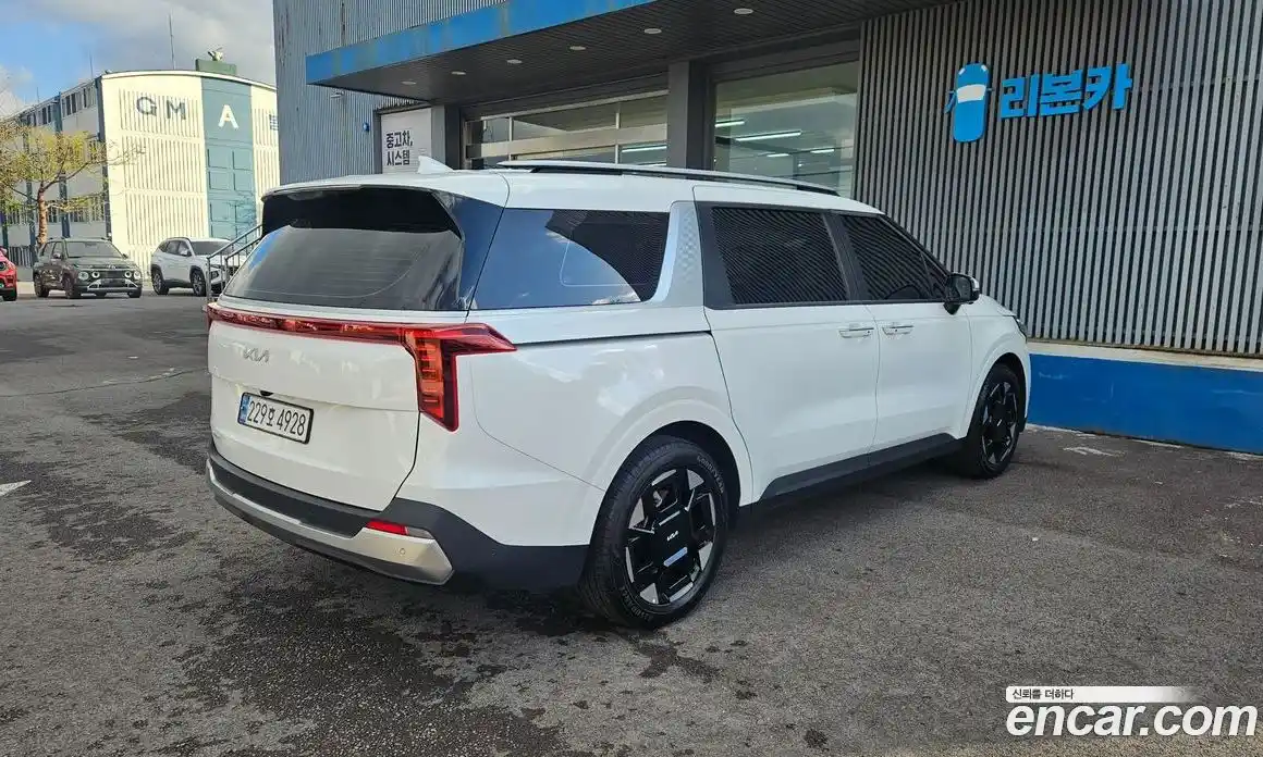 Kia Canival 2025 3.5 Автомат в Москве № 52663, фото 4