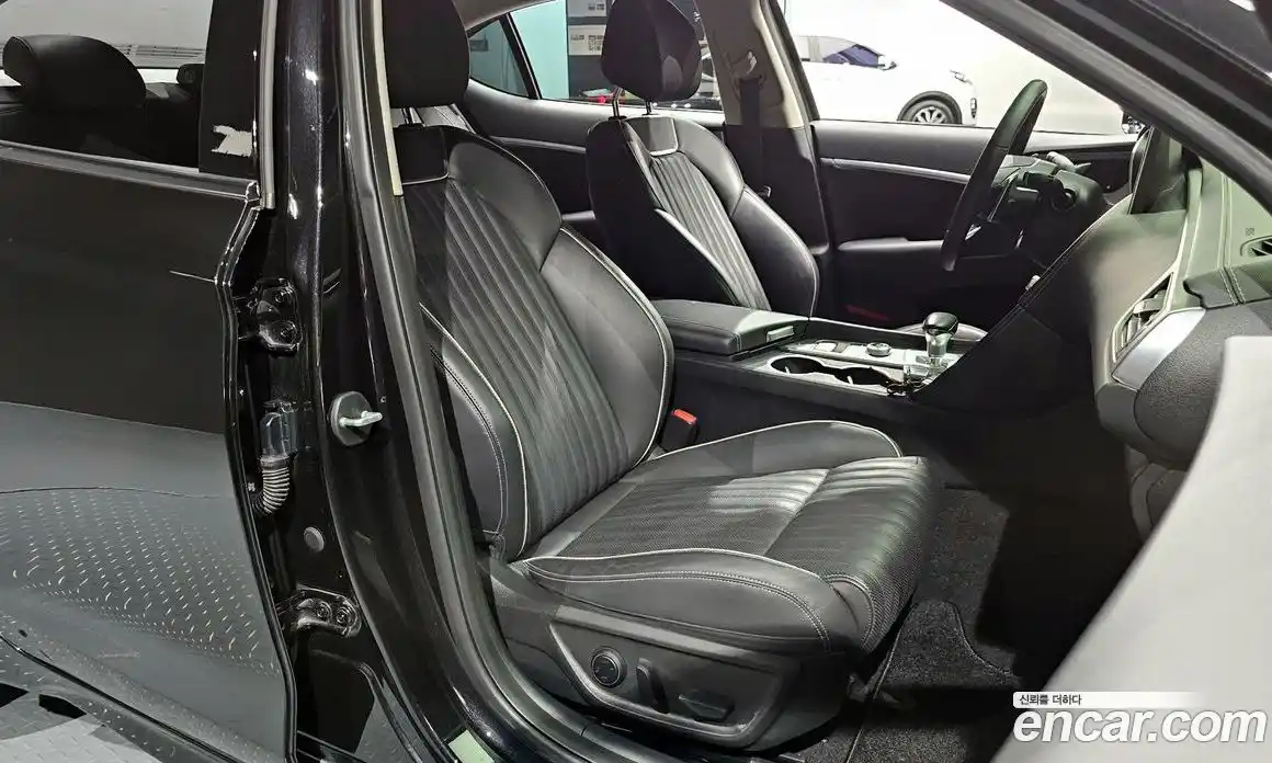 Genesis G70 2019 2.0 Автомат в Москве № 56919, фото 17