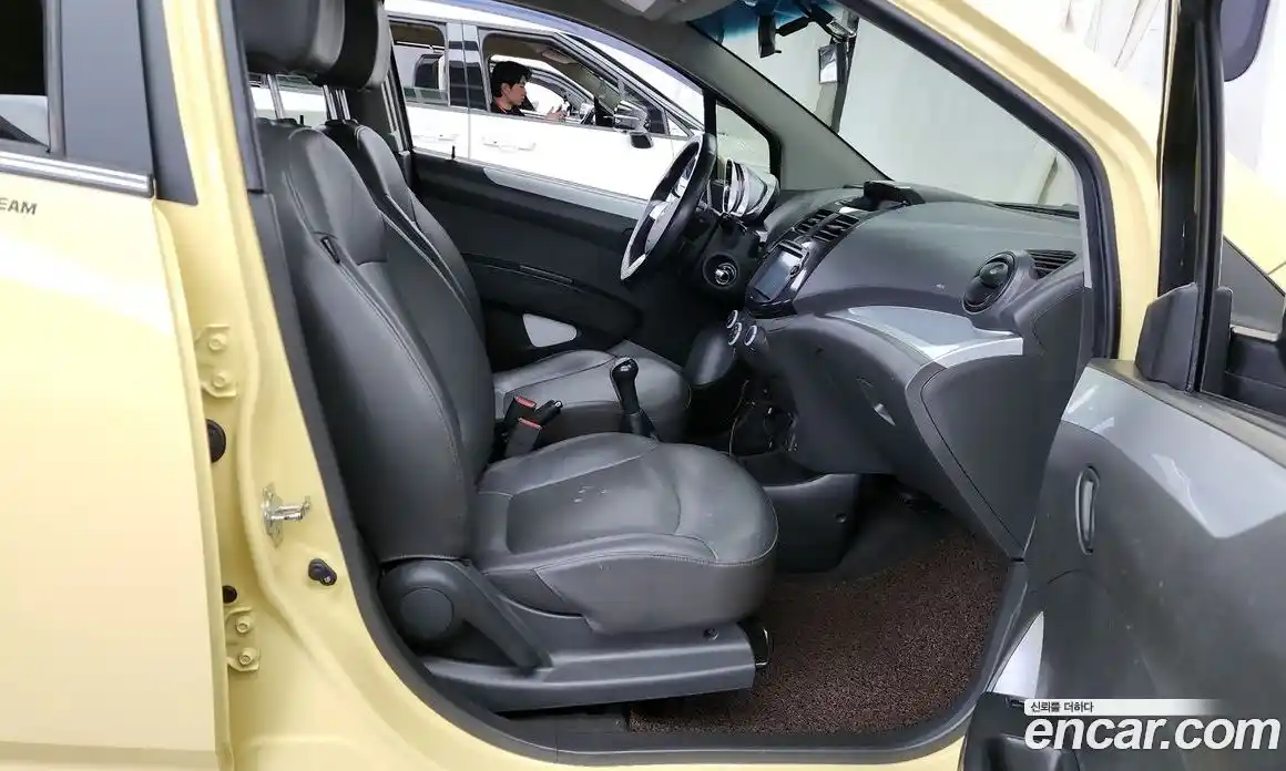 Chevrolet Spark 2014 1.0 Механическая в Москве № 84564, фото 6