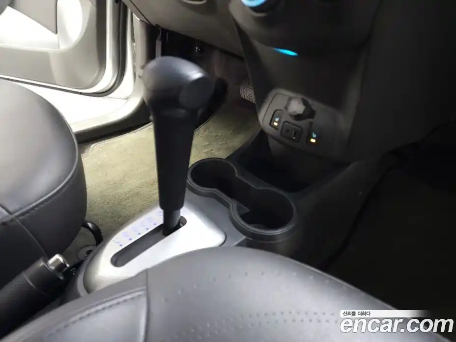 Chevrolet Spark 2014 1.0 Автомат в Москве № 95305, фото 16