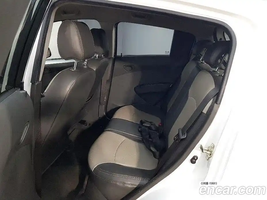 Chevrolet Spark 2012 1.0 Автомат в Москве № 105858, фото 9