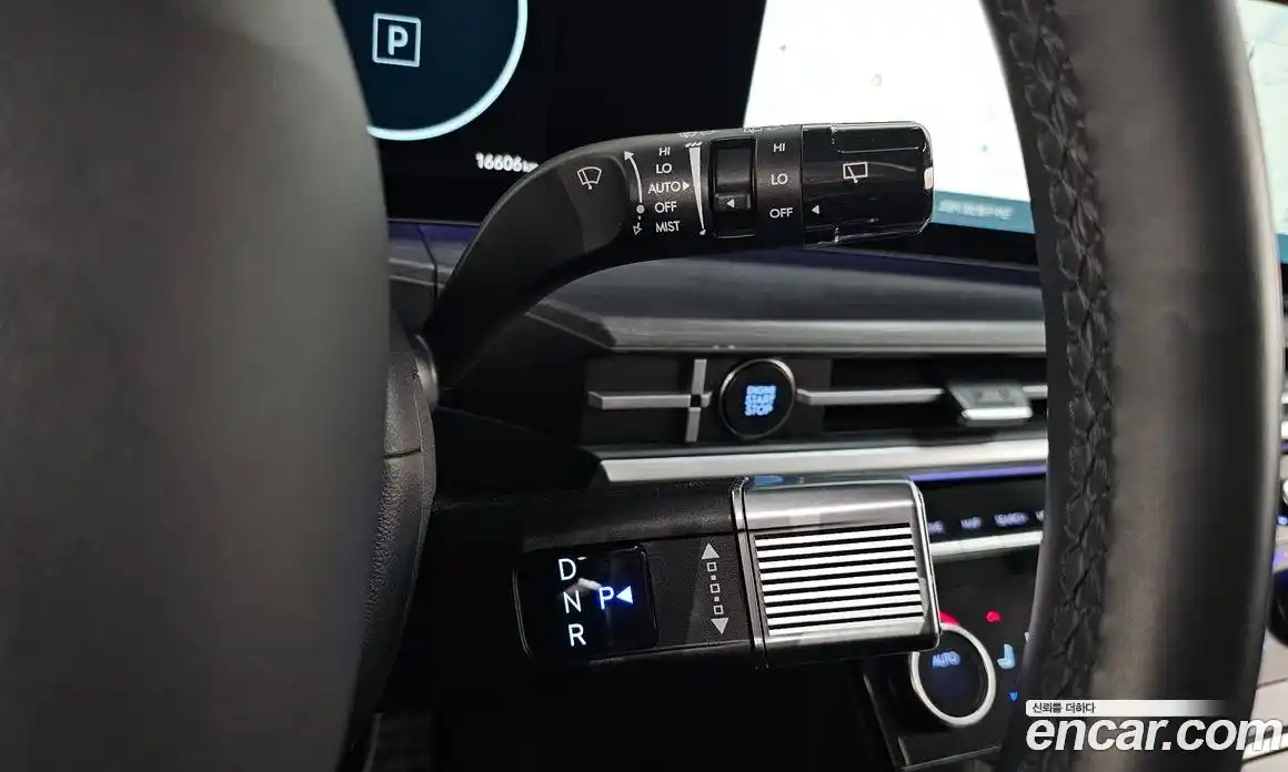 Hyundai Santa Fe 2024 1.6 Автомат в Москве № 107607, фото 14