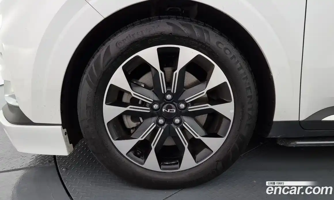 Kia Canival 2023 3.5 Автомат в Москве № 120330, фото 16