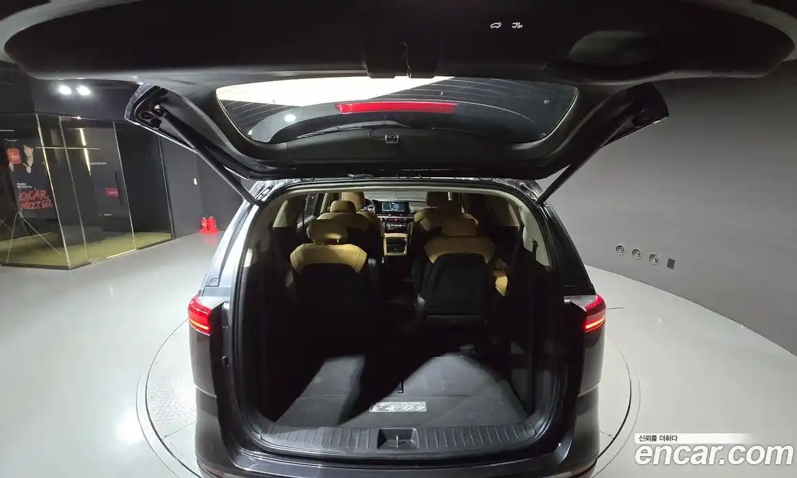 Kia Canival 2021 2.2 Автомат в Москве № 122370, фото 11