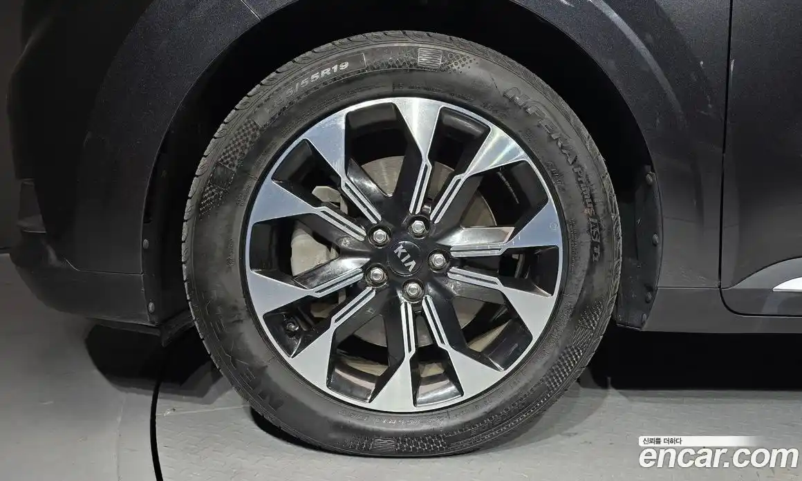 Kia Canival 2021 2.2 Автомат в Москве № 122370, фото 13