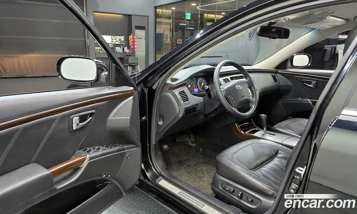 Hyundai Grandeur 2009 2.7 Автомат в Москве № 123639, фото 18