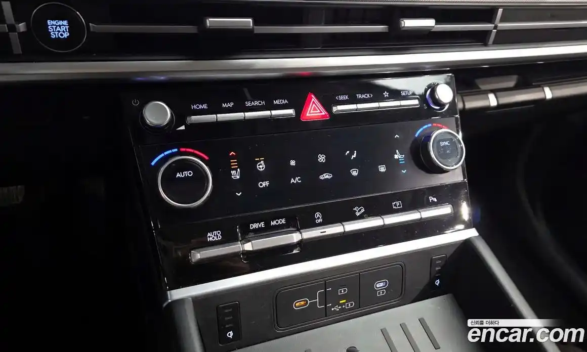 Hyundai Santa Fe 2024 2.5 Автомат в Москве № 125252, фото 15