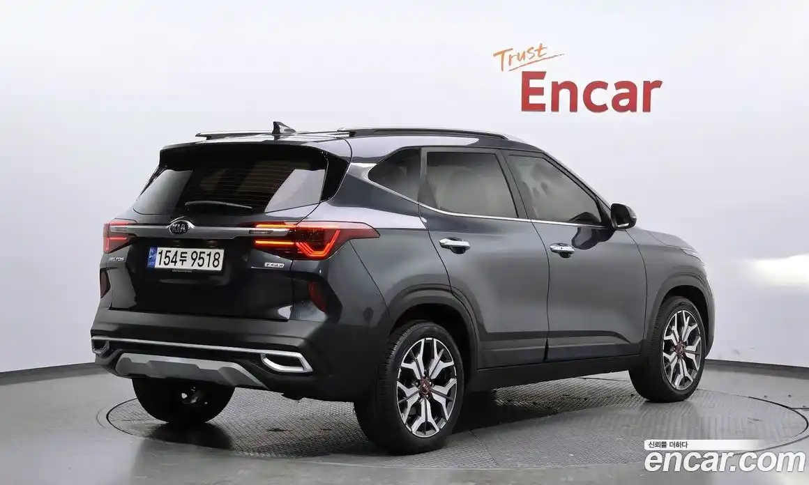 Kia Seltos 2022 1.6 Автомат в Москве № 132730, фото 9