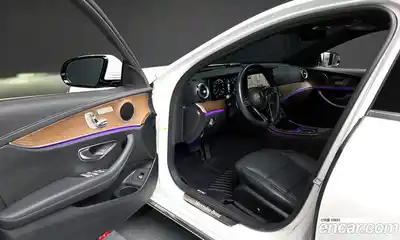 Mercedes-Benz E-Class 2021 2.0 Автомат в Москве № 137664, миниатюра 10