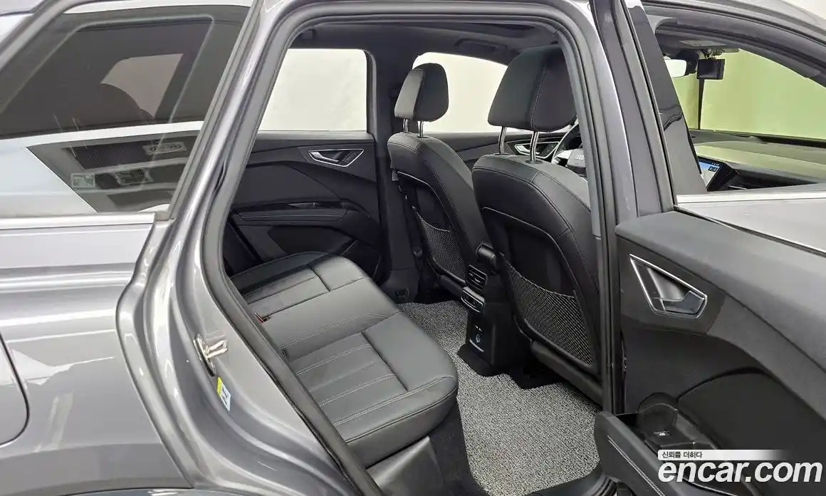 Audi Q4 e-tron 2023 0.2 Автомат в Москве № 139702, фото 10