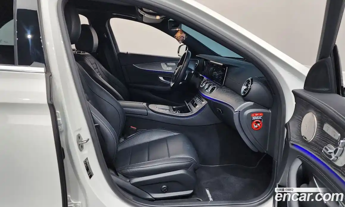 Mercedes-Benz E-Class 2022 2.0 Автомат в Москве № 141744, фото 2