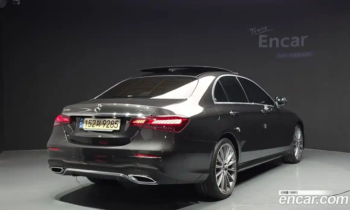 Mercedes-Benz E-Class 2022 2.0 Автомат в Москве № 142037, фото 16