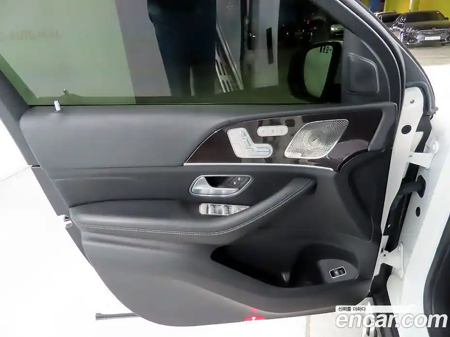 Mercedes-Benz GLE-Class 2023 3.0 Автомат в Москве № 142227, фото 20