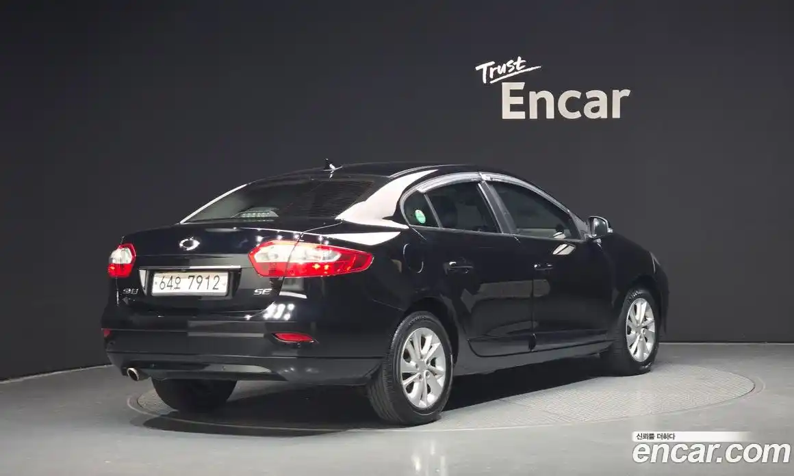 Renault SM3 2015 1.6 Автомат в Москве № 148255, фото 13