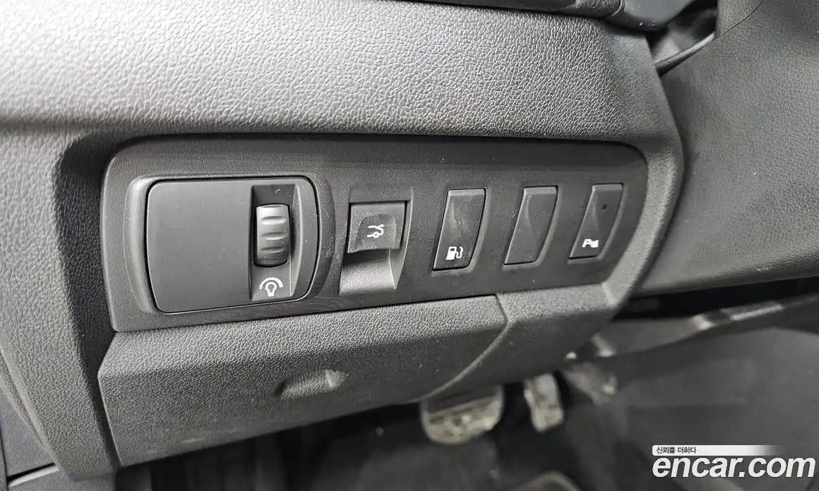 Renault SM3 2010 1.6 Автомат в Москве № 149622, фото 14