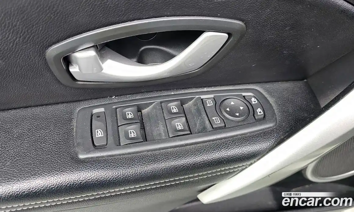 Renault SM3 2010 1.6 Автомат в Москве № 149622, фото 7