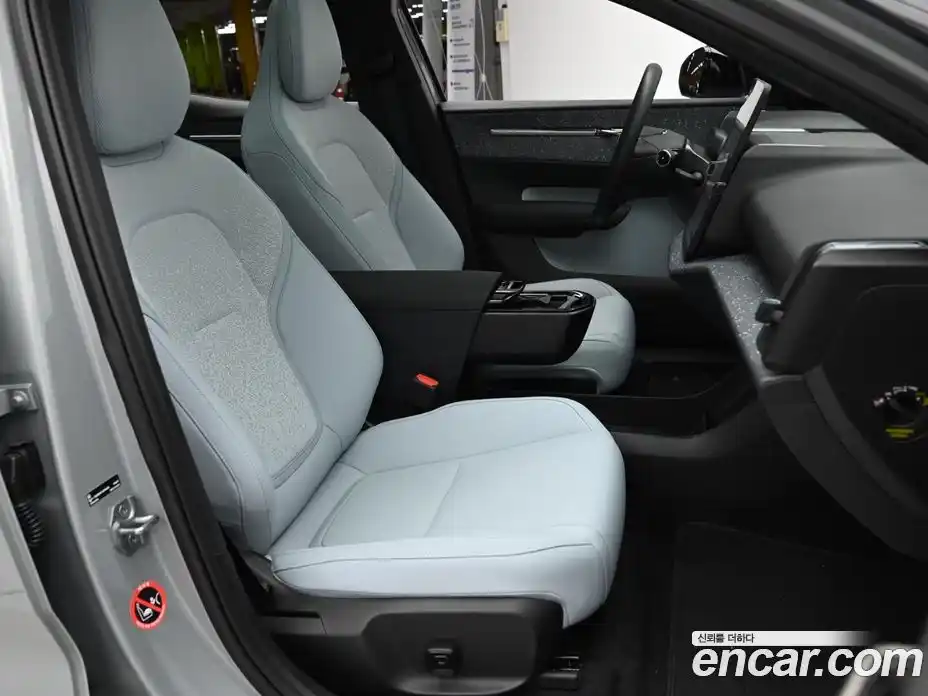 Volvo EX30 2025 0.2 Автомат в Москве № 153492, фото 10