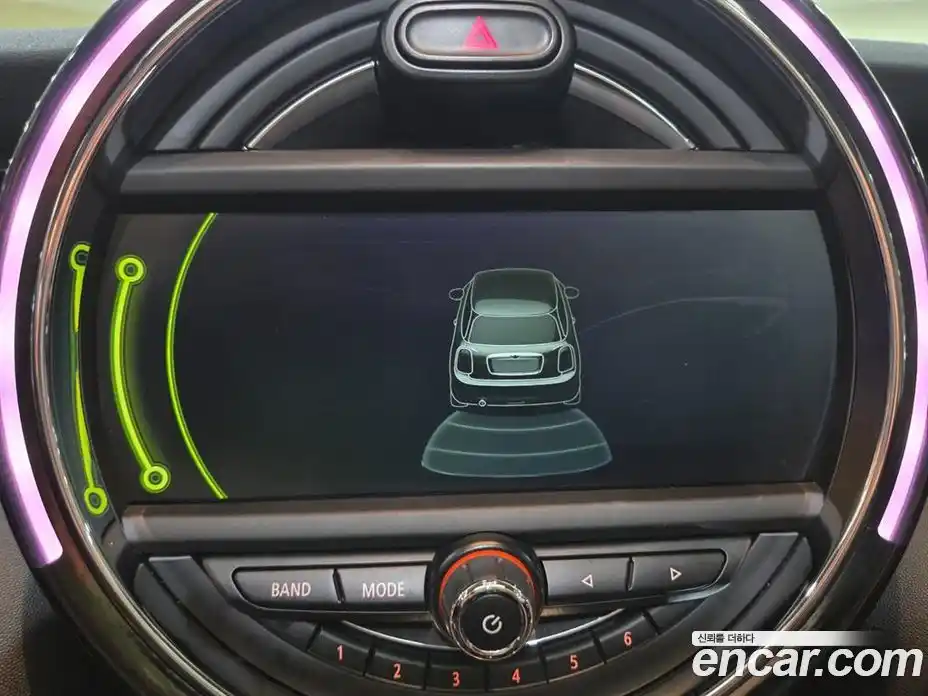 Mini Cooper 2015 1.5 Автомат в Москве № 154253, фото 12