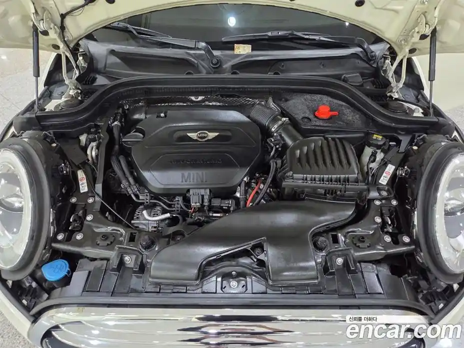 Mini Cooper 2015 1.5 Автомат в Москве № 154253, фото 18