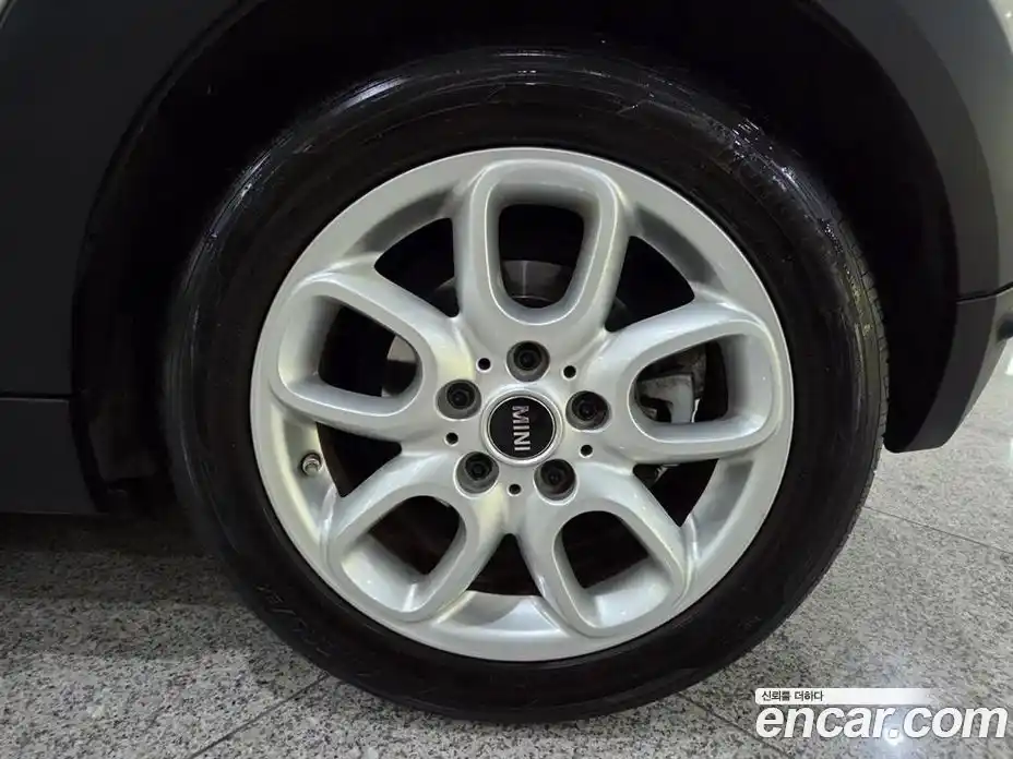 Mini Cooper 2015 1.5 Автомат в Москве № 154253, фото 20