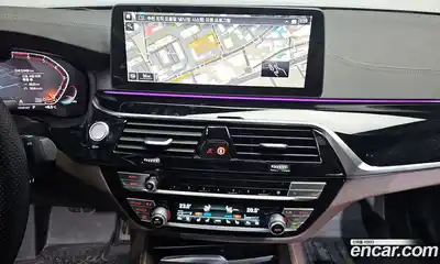 BMW 5-Series 2023 2.0 Автомат в Москве № 154345, миниатюра 2