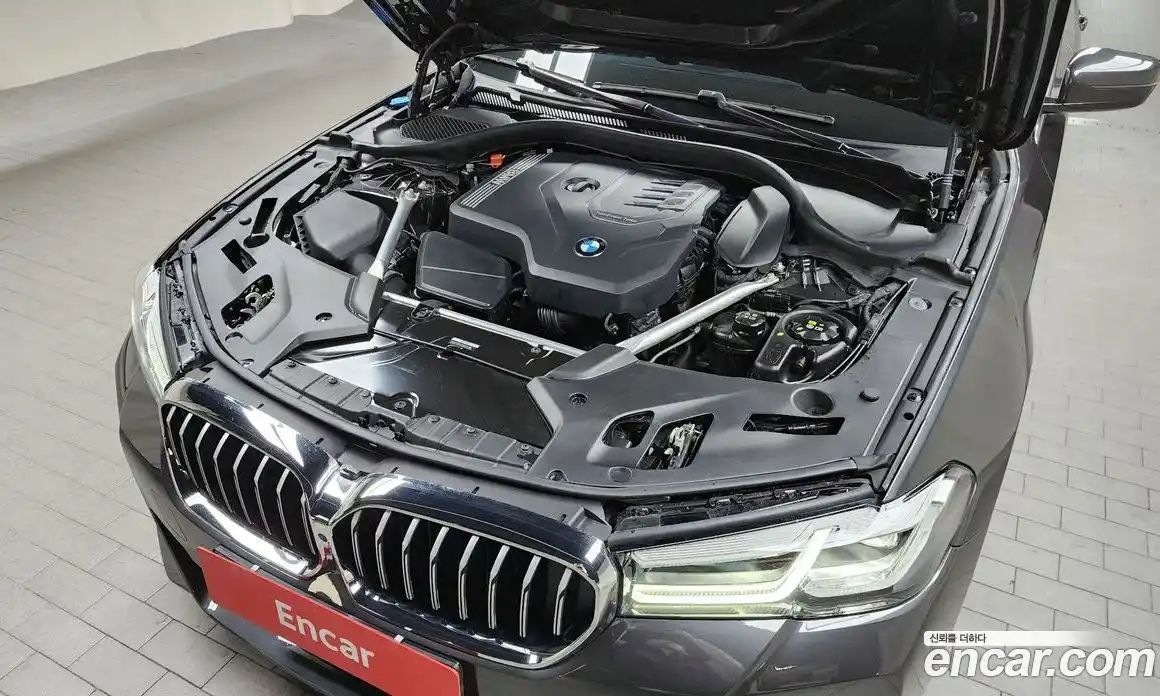 BMW 5-Series 2023 2.0 Автомат в Москве № 154762, фото 1