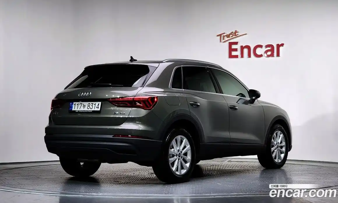 Audi Q3 2023 2.0 Автомат в Москве № 157936, фото 16