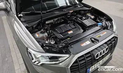 Audi Q3 2023 2.0 Автомат в Москве № 157936, миниатюра 2