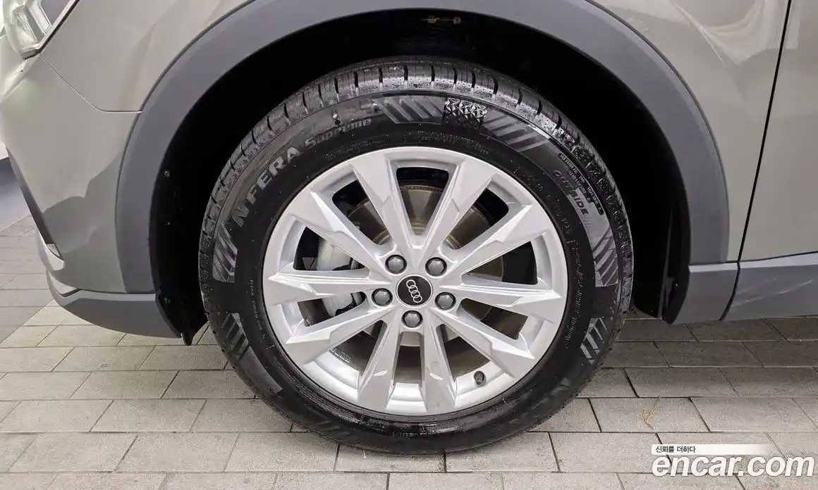 Audi Q3 2023 2.0 Автомат в Москве № 157936, фото 7