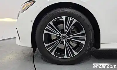 Mercedes-Benz E-Class 2026 2.0 Автомат в Москве № 160008, миниатюра 12