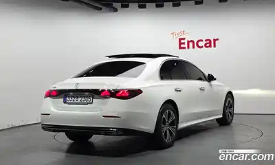 Mercedes-Benz E-Class 2026 2.0 Автомат в Москве № 160008, миниатюра 3