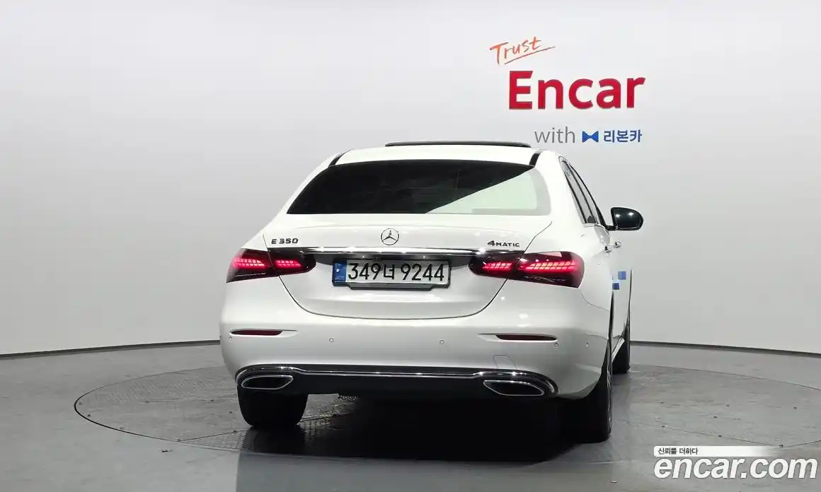 Mercedes-Benz E-Class 2021 2.0 Автомат в Москве № 161375, фото 17