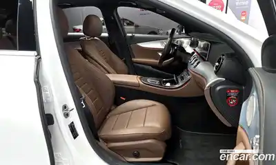 Mercedes-Benz E-Class 2021 2.0 Автомат в Москве № 161375, миниатюра 7