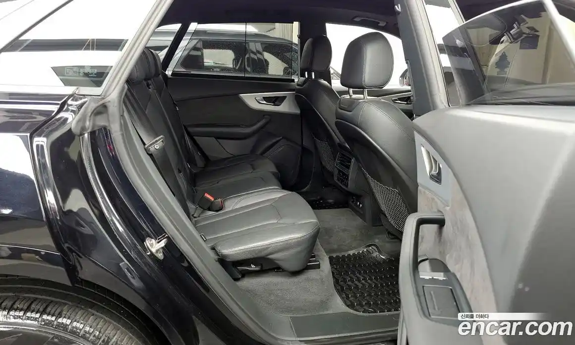 Audi Q8 2020 3.0 Автомат в Москве № 163532, фото 10