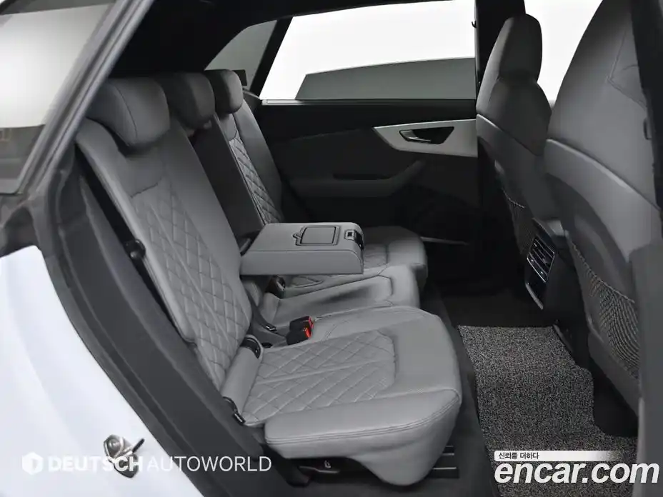 Audi Q8 2021 3.0 Автомат в Москве № 163983, фото 12