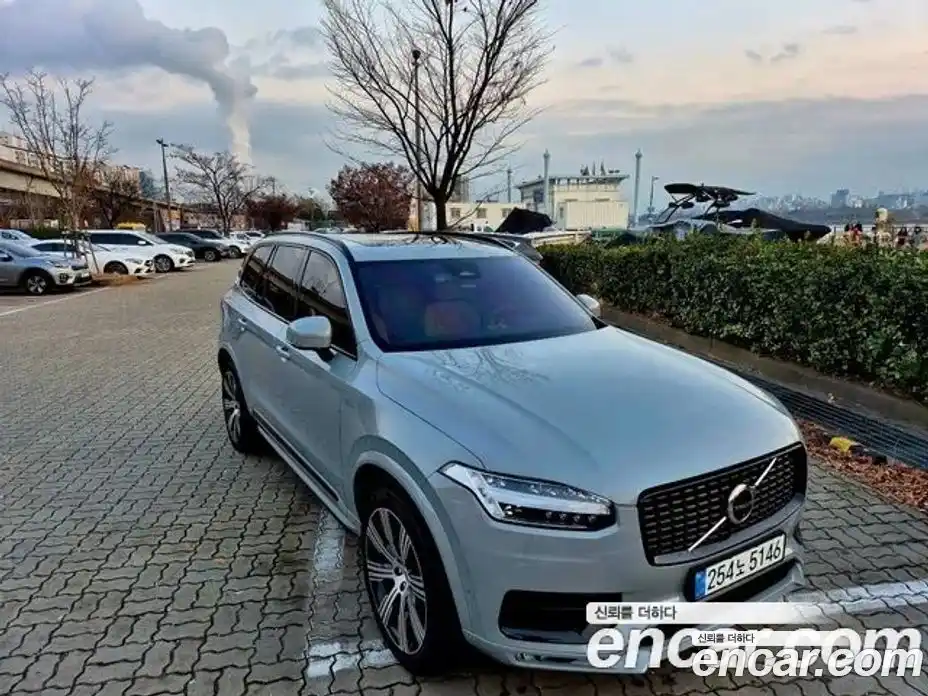 Volvo XC90 2024 2.0 Автомат в Москве № 164174, фото 3