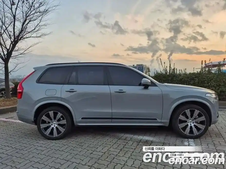 Volvo XC90 2024 2.0 Автомат в Москве № 164174, фото 4