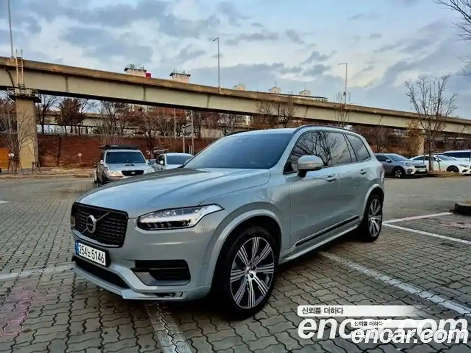 Volvo XC90 2024 2.0 Автомат в Москве № 164174, фото 9
