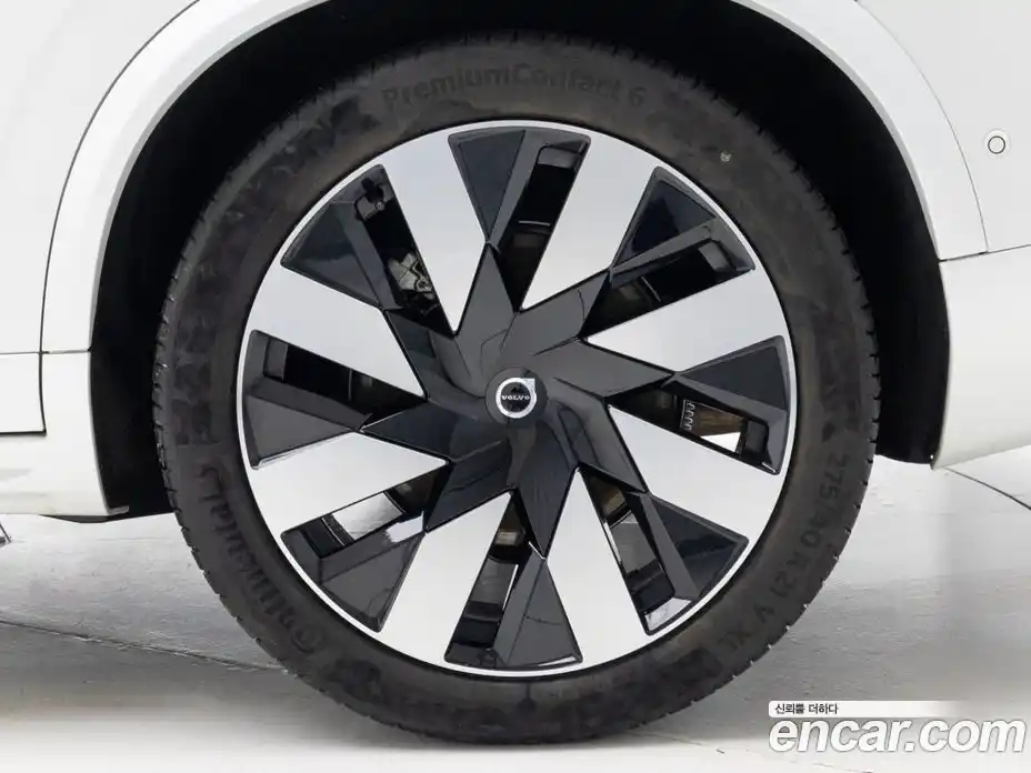 Volvo XC90 2024 2.0 Автомат в Москве № 164187, фото 5