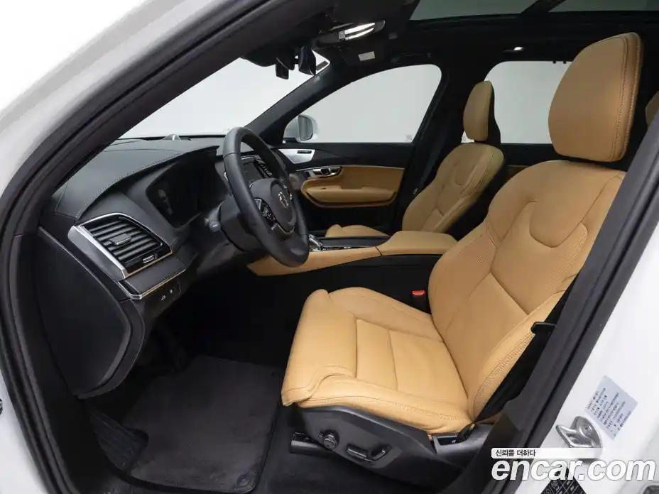 Volvo XC90 2024 2.0 Автомат в Москве № 164187, фото 9