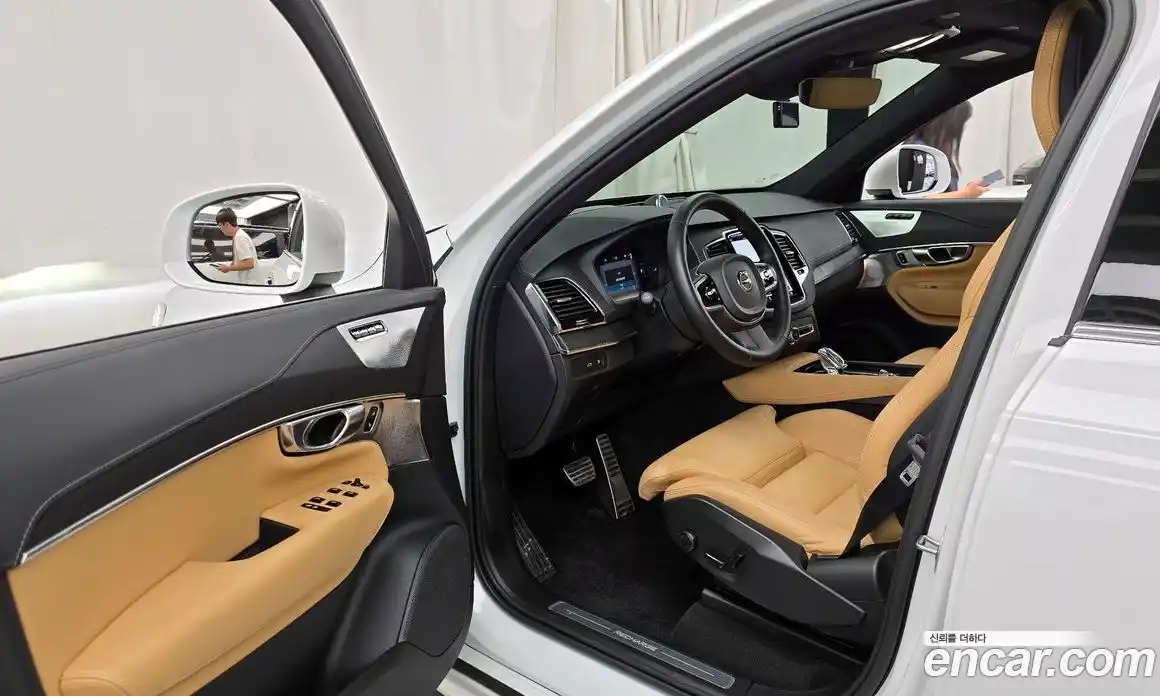 Volvo XC90 2023 2.0 Автомат в Москве № 164327, фото 12