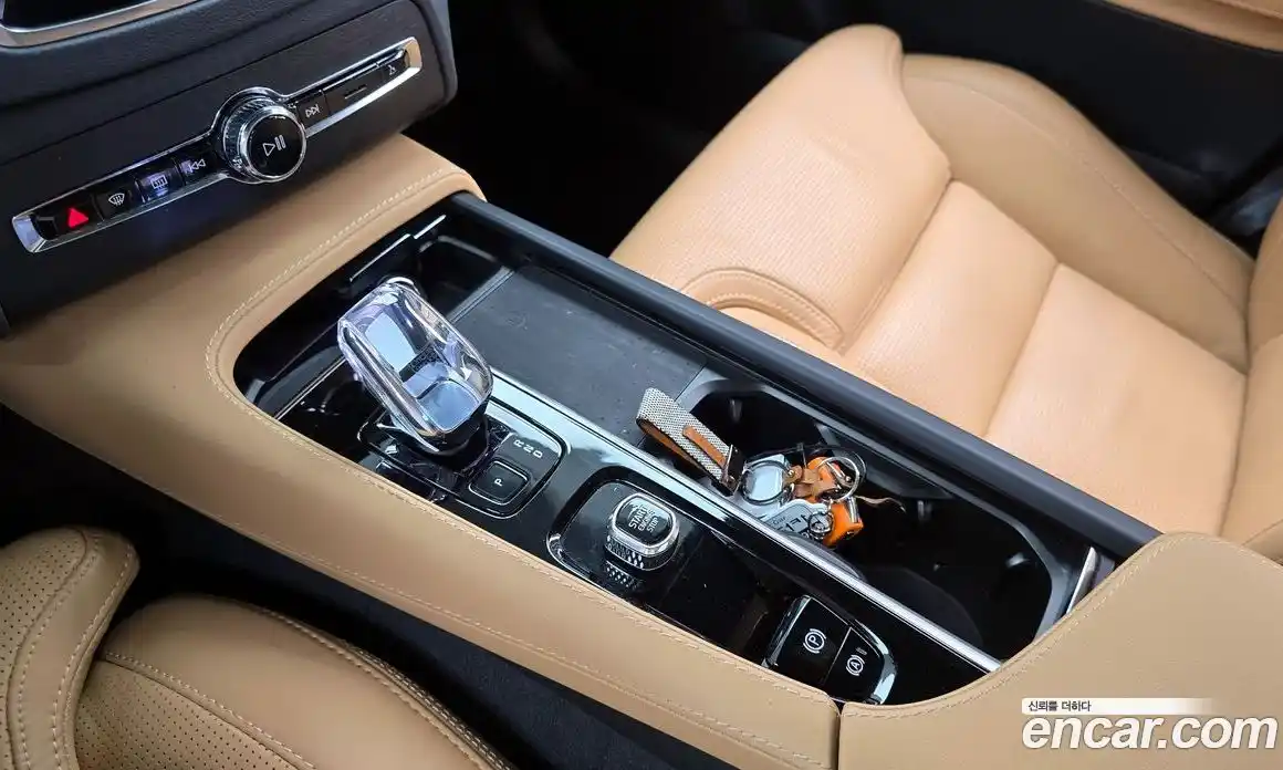 Volvo XC90 2023 2.0 Автомат в Москве № 164327, фото 14